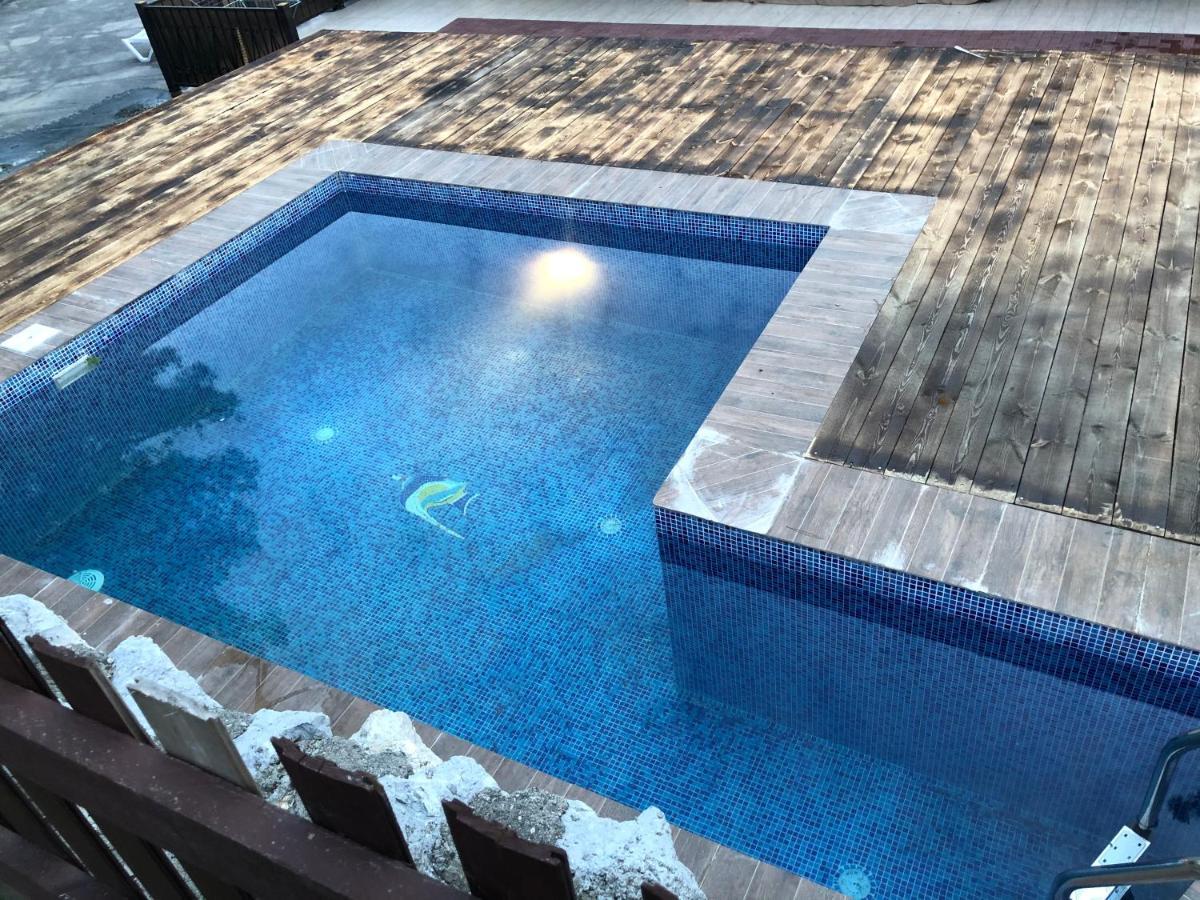 Cafe-Hotel Assir Pizunda Exterior photo